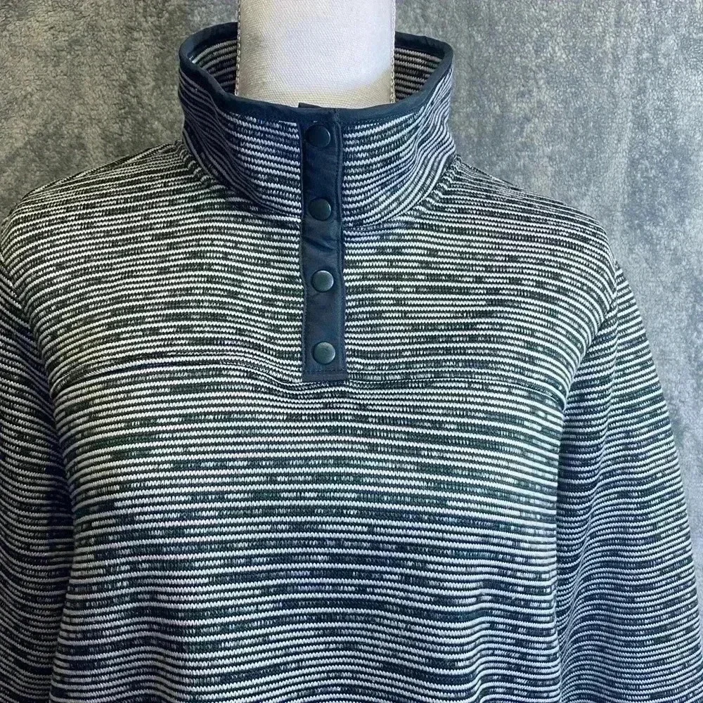 St Johns Bay Petite women’s 1/4‎ snap pull over size PXL